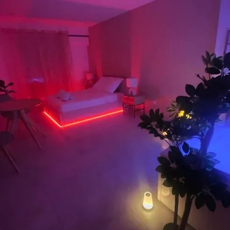 Appartamento Cocon D'anjou Romantique Avec à Deux Pas Des Vagues Antibes